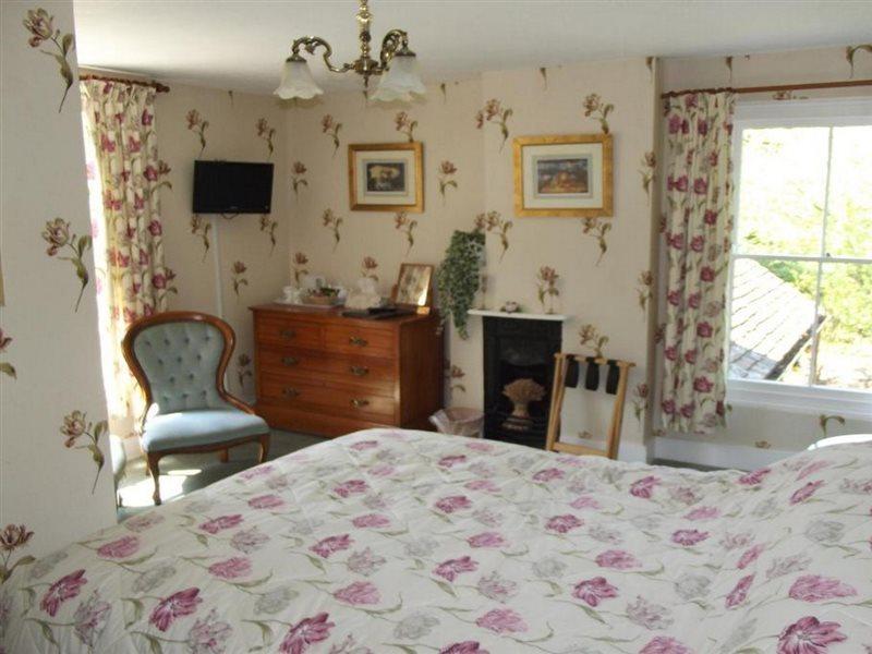 Holdfast Cottage Hotel Грейт Малвърн Екстериор снимка